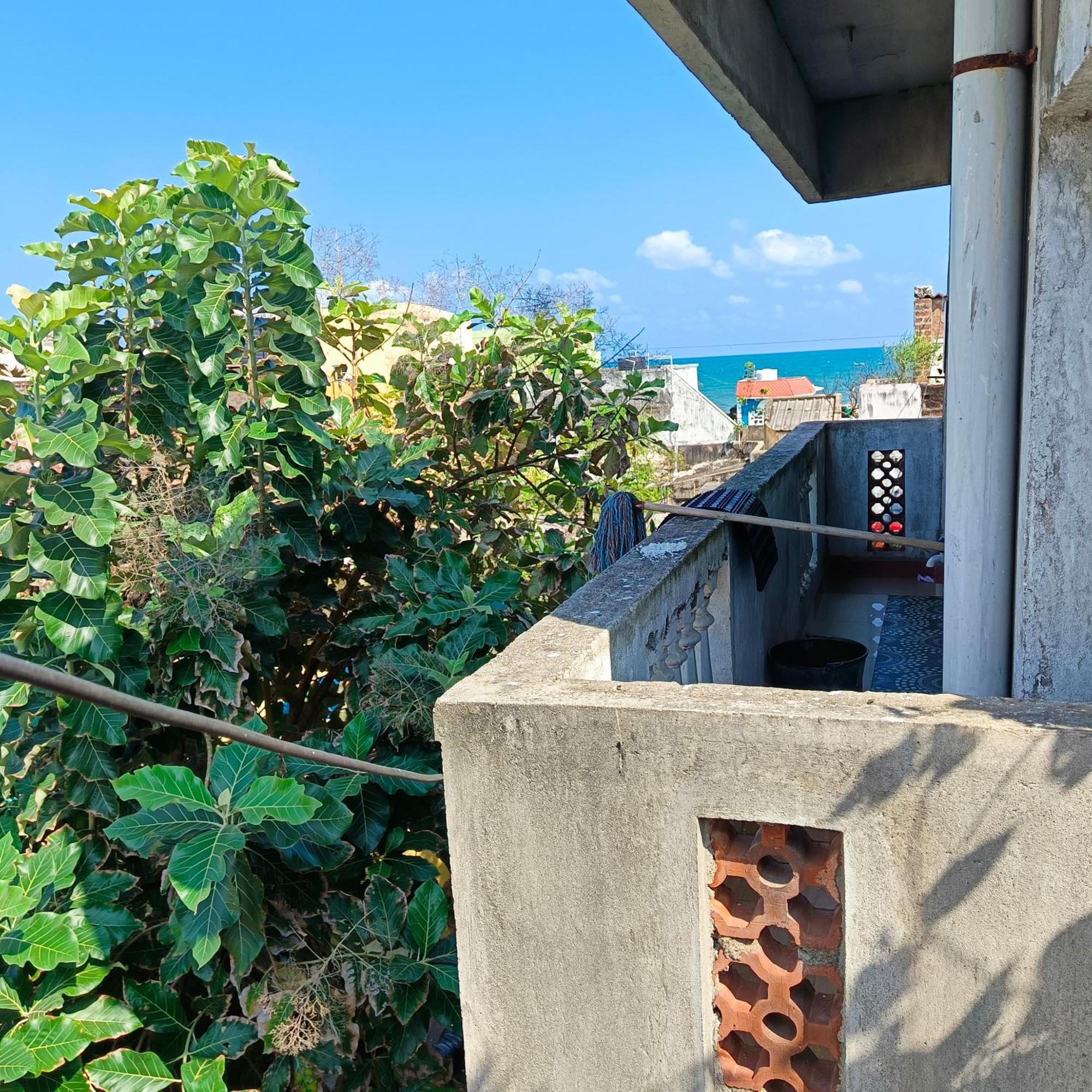 Blue Waves Homestay Puducherry Exterior foto