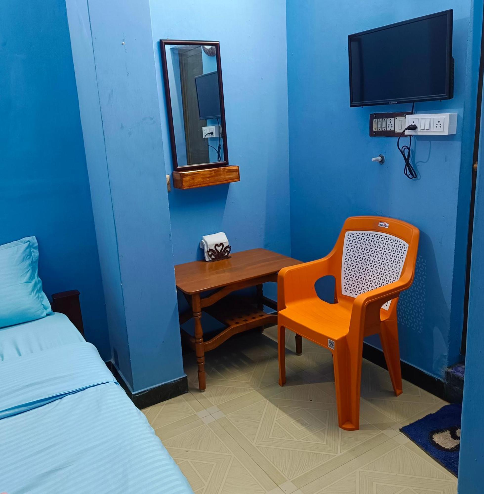 Blue Waves Homestay Puducherry Exterior foto