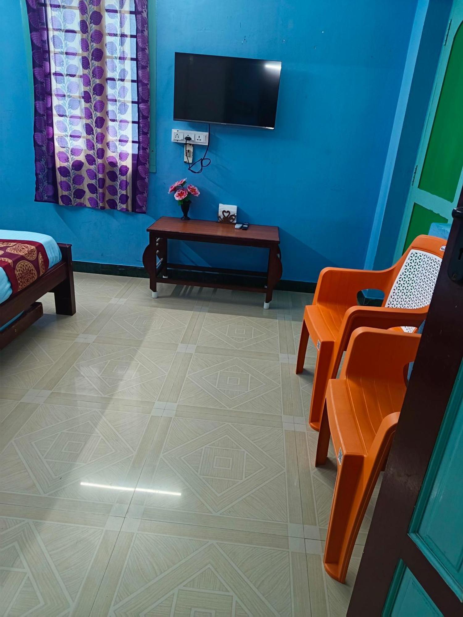 Blue Waves Homestay Puducherry Exterior foto